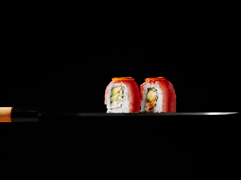 uramaki-rolls-with-tuna-cream-cheese-avocado-kumquat-slices-blade-japanese-sashimi-knife-scaled